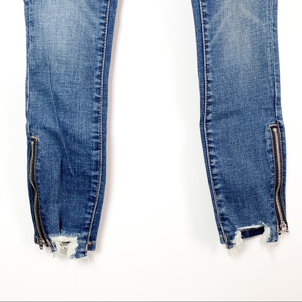 NWT BLANKNYC The Reade Stagger Hem Skinny Jeans - Picture 3 of 6
